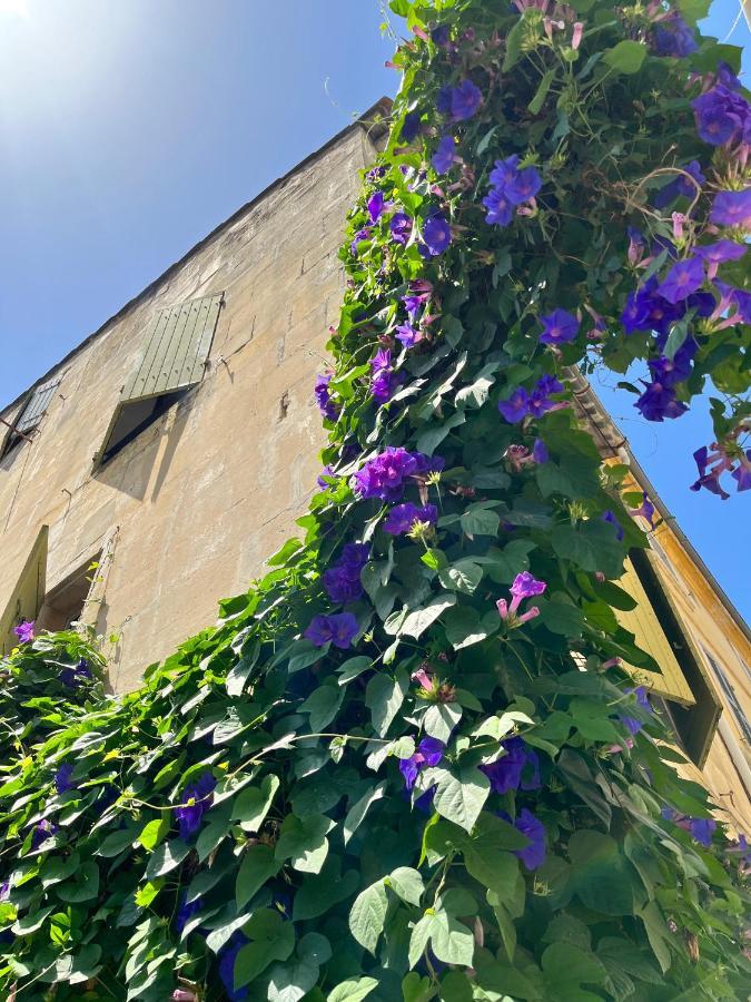 Апартаменты Le Donjon De La Roquette Арль Экстерьер фото